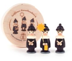 070/037 Dregeno Wood Chip Box with 3 Carol Singers